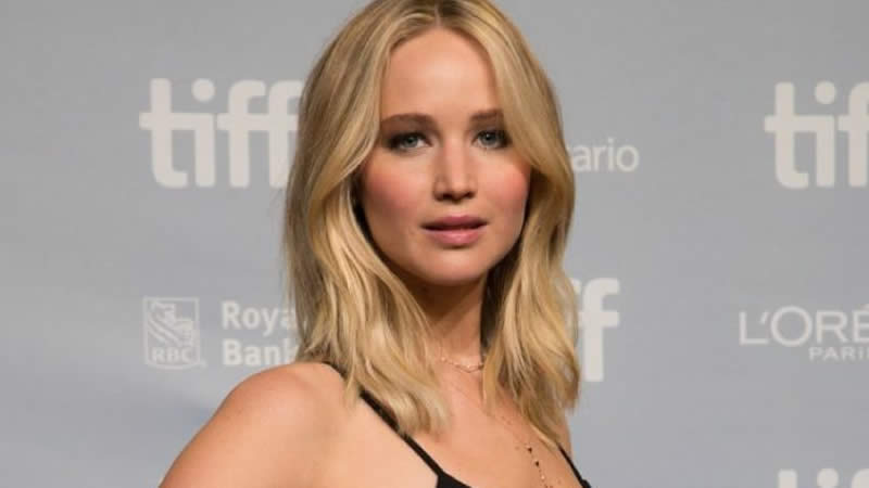 Jennifer Lawrence Gets Candid About Career Struggles and Dating a Director