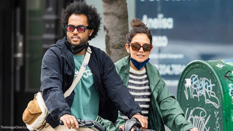 Katie Holmes and Bobby Wooten III Share a PDA During a Bike Ride and Lunch Date in NYC: “He’s an amazing guy”