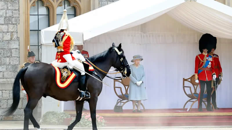 Photos Show what a Royal Event Celebrating the Queen’s Platinum Jubilee is Like in Real Life