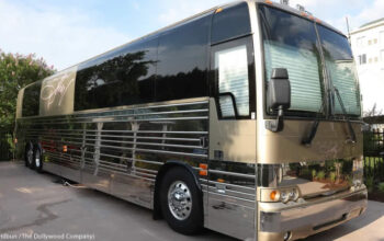 Dolly Parton Bus