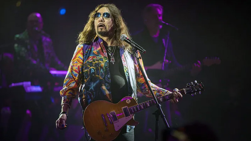 Kiss Founding Guitarist Ace Frehley Dead at 74